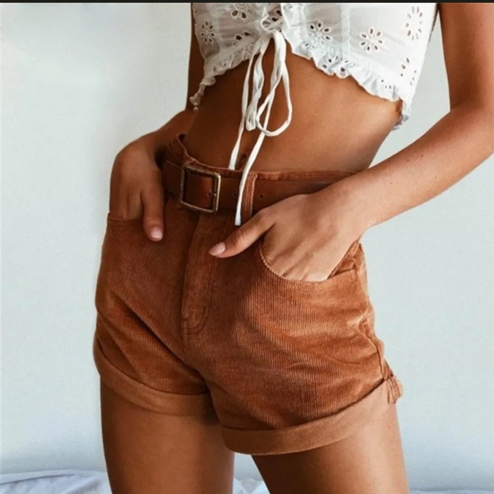 🎉🎉Tan high waisted corduroy shorts